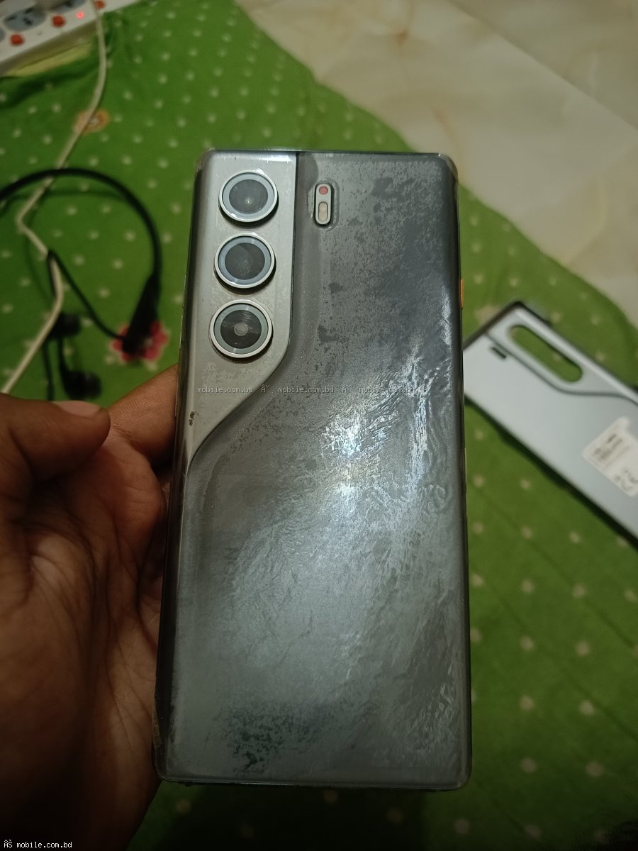 Tecno Camon 40 pro